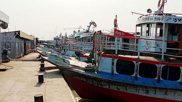 নতুন রুটের সন্ধানে নৌ মালিকরা