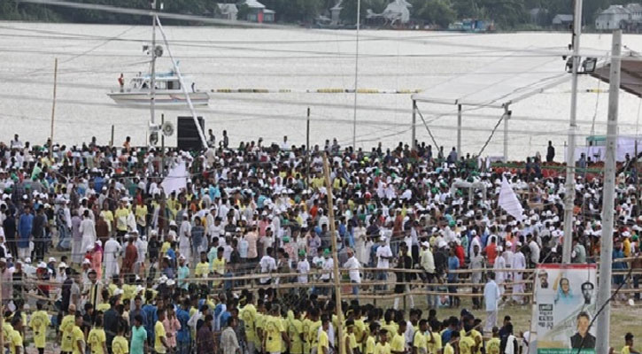 পদ্মা সেতুর উদ্বোধন : সমাবেশস্থলে জনস্রোত