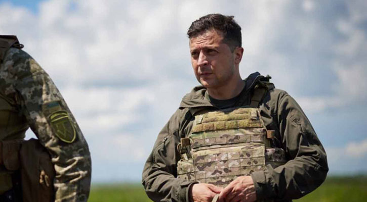 চলমান সংকট : রাজধানী ছাড়তে পারেন ইউক্রেনের প্রেসিডেন্ট