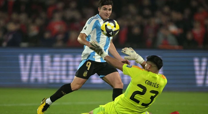 আলভারেজের দুর্দান্ত গোলে চিলির বিপক্ষে আর্জেন্টিনার জয়