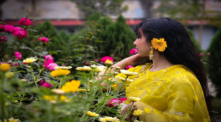 পহেলা ফাল্গুনে সাজবেন যেভাবে