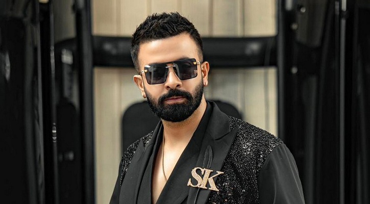 পাইরেসি নিয়ে কড়া বার্তা দিলেন শাকিব খান