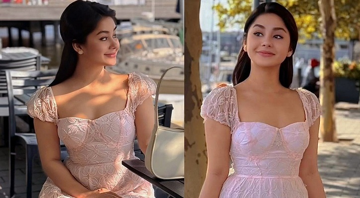 হালকা গোলাপী ফ্লোরাল গাউনে ‘বার্বি ডল’ সাজে রোজা