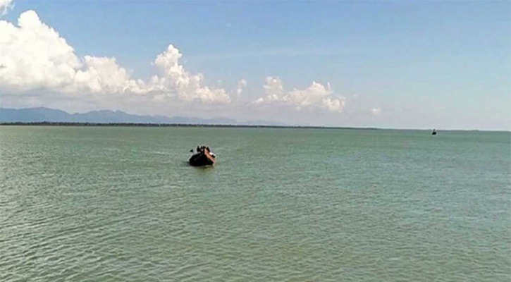 নৌকাসহ ৫ জেলেকে ধরে নিয়ে গেছে আরাকান আর্মি