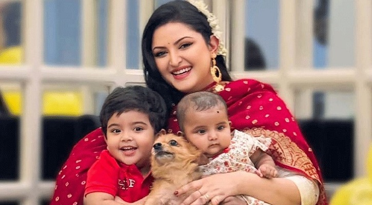 মেয়ে আইসিউতে, ছেলে ও পরীমণির ১০৩ ডিগ্রি জ্বর