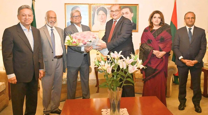 বিএনপি মহাসচিবের সঙ্গে পাকিস্তানি হাইকমিশনারের সৌজন্য সাক্ষাৎ