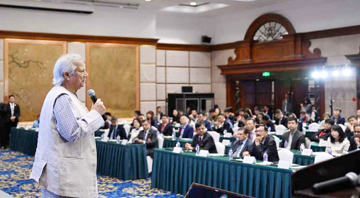 বাংলাদেশের সম্ভাবনার কথা জানিয়ে চীনা বিনিয়োগের আহ্বান প্রধান উপদেষ্টার  