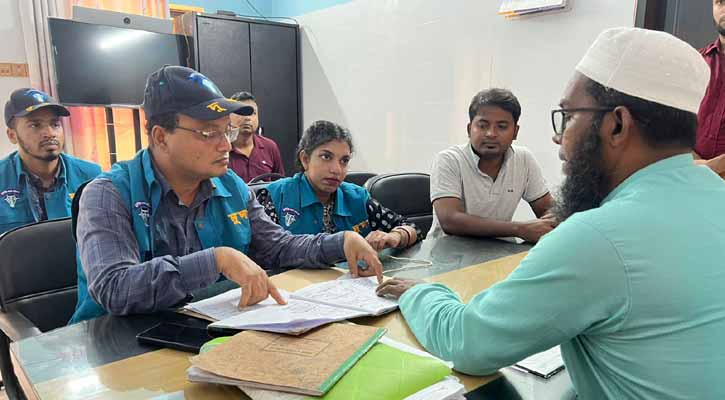 বাউফল হাসপাতালে ছদ্মবেশে দুদকের অভিযান