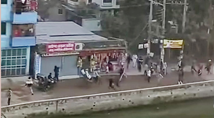 ফেনীতে রাজনৈতিক ছত্রছায়ায় মাথাচাড়া দিচ্ছে ‘কিশোর গ্যাং’