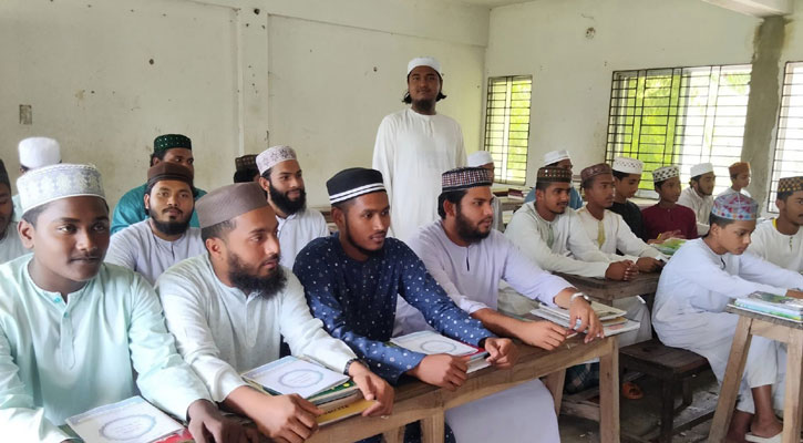 স্কুল-কলেজে ছুটি টানা তিন দিন, মাদ্রাসায় কেন একদিন?