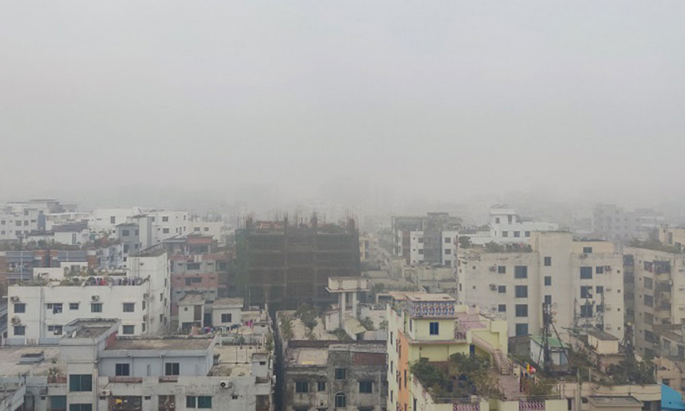বায়ুদূষণে আজ শীর্ষে কলকাতা, ঢাকার অবস্থান কত