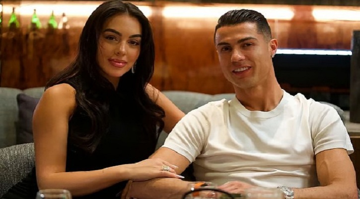 অবশেষে বিয়ের পিঁড়িতে রোনালদো-জর্জিনা