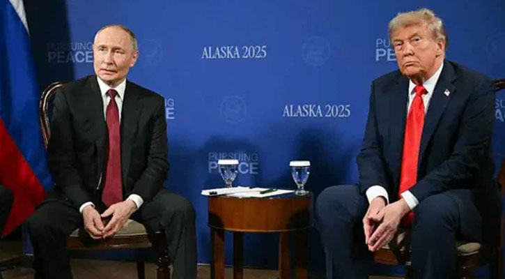 ইউক্রেন যুদ্ধ বন্ধে গুরুত্বপূর্ণ বৈঠক: পুতিন ও ট্রাম্পের মুখোমুখি আলোচনা