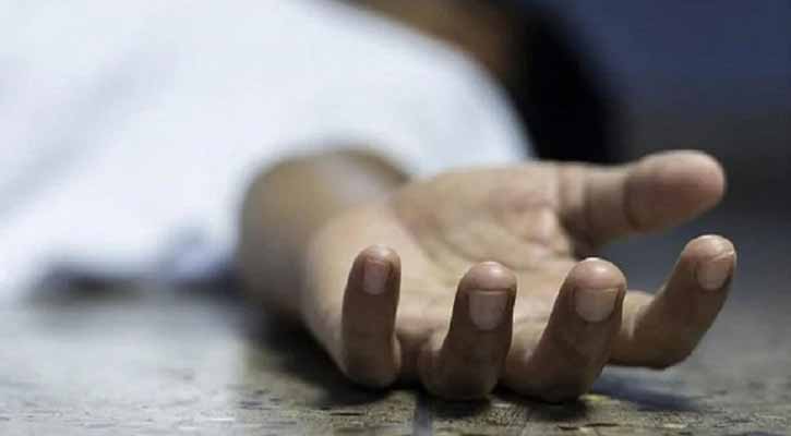 বিয়ে ঠিক হওয়ায়, প্রেমিকের বাড়িতে গিয়ে ঝুললেন সায়মা