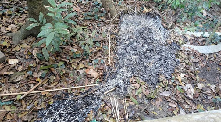 বীর মুক্তিযোদ্ধার কবরে কেন আগুন?