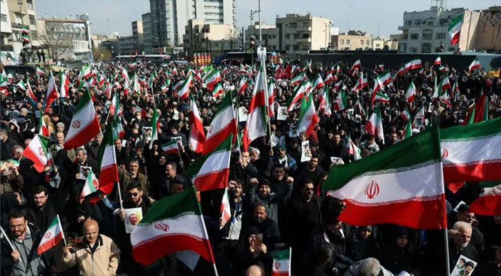 ইরানে নতুন নেতার সমর্থনে ব্যাপক শোভাযাত্রা