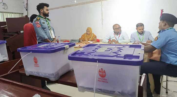চাকসু নির্বাচনের ভোটগ্রহণ শেষ, চলছে গণনা