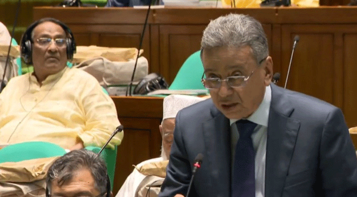৫ হাজার চিকিৎসক ও ১ লাখ স্বাস্থ্যকর্মী নিয়োগের ঘোষণা অর্থমন্ত্রীর