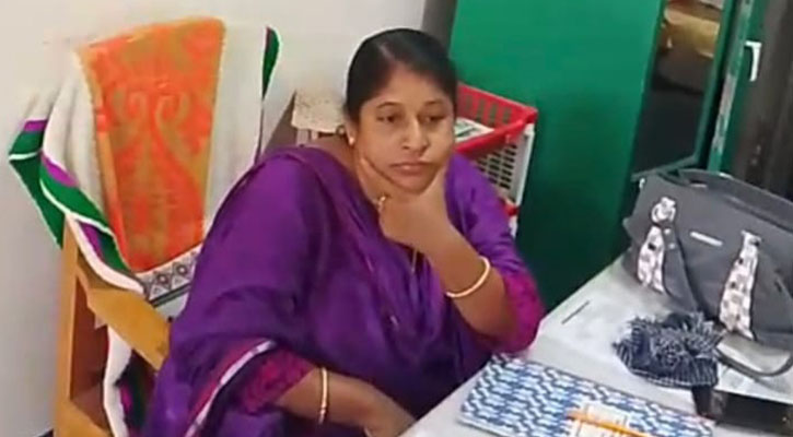 সেই প্রধান শিক্ষিকাকে সাময়িক বরখাস্ত করলো জেলা শিক্ষা অফিস