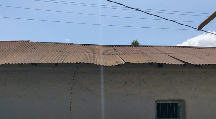 ভাঙা দেওয়াল, ফাটল ধরা ভবনে মাদ্রাসার টিকে থাকার লড়াই