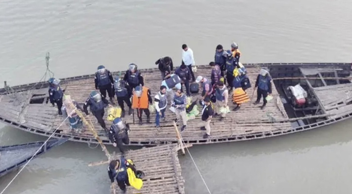 পদ্মার চরজুড়ে ‘অপারেশন ফার্স্ট লাইট’ ১২০০ সদস্যের সাঁড়াশি অভিযান