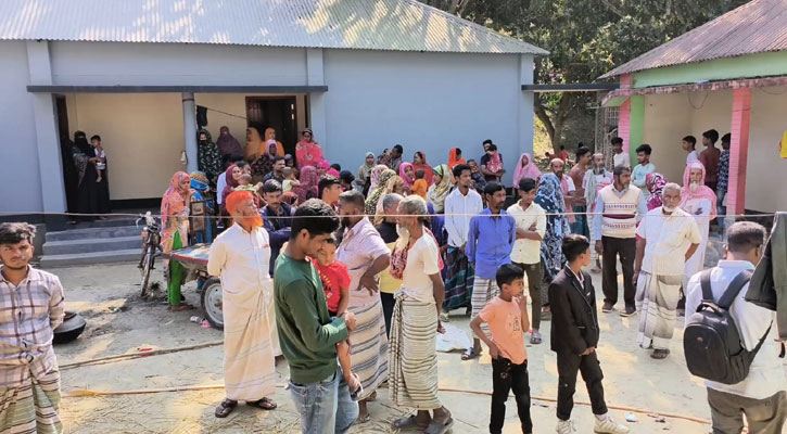 দাঁড়িপাল্লার নির্বাচন করায় বাড়ি ভাঙচুর ও লুটপাটের অভিযোগ