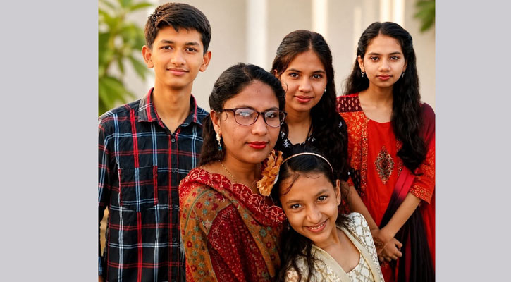 মা ও তিন বোনকে হারিয়ে একা সিফাত, চার খুনের রহস্য এখনো অজানা