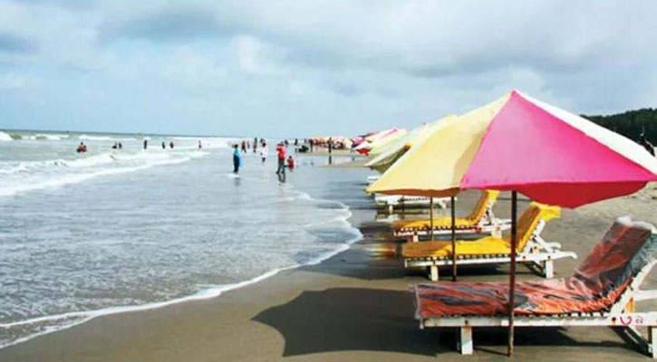 পর্যটন মৌসুমে নীরব কক্সবাজার, ক্ষতির মুখে ব্যবসায়ীরা