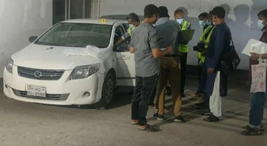 রাজধানীতে হাসপাতালের পার্কিংয়ে প্রাইভেটকারে মিলল ২ মরদেহ