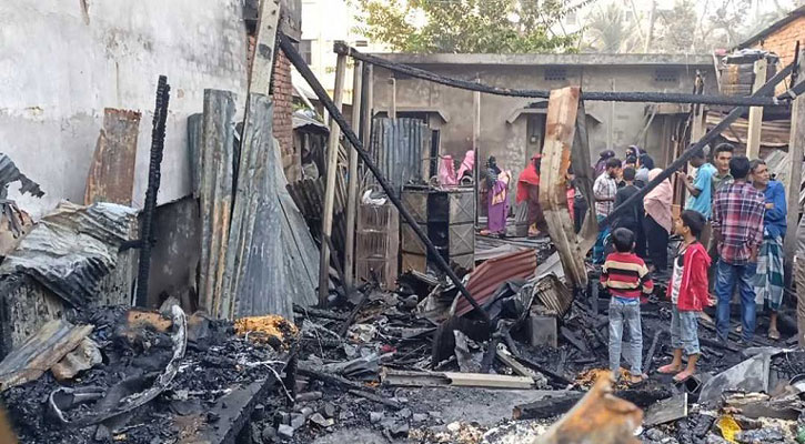 রাজাপুরে আগুনে পুড়ে প্রাণ গেল বৃদ্ধার