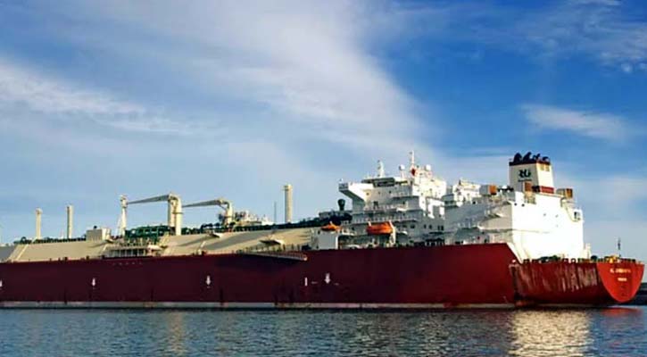 যুদ্ধের মধ্যেই হরমুজ প্রণালি দিয়ে বাংলাদেশে এলো ১২টি জাহাজ 