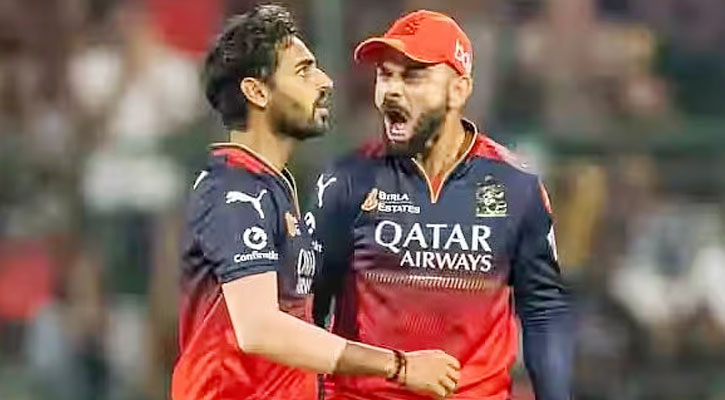 আইপিএলে নতুন উচ্চতায় ভুবনেশ্বর, ছুঁয়ে ফেললেন রেকর্ড