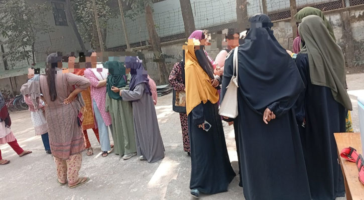 ডাকসুর উদ্যোগে ছাত্রী হলে বিনামূল্যে ১০০০ ছাত্রীকে টিকাদান