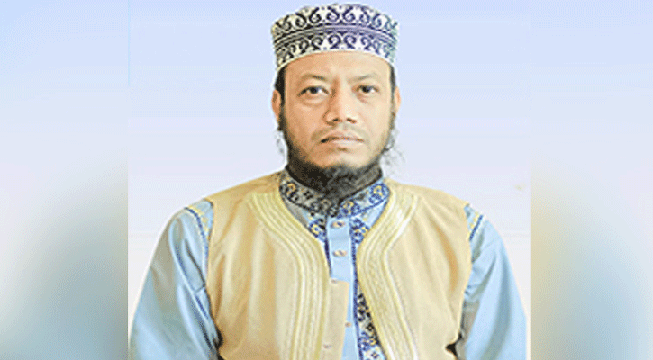 আত্মসমর্পণ করছেন মুফতি আমির হামজা