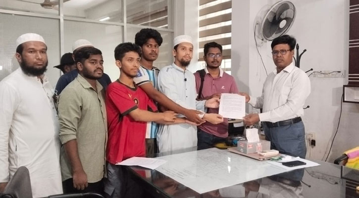 তিন চাকার যানের ভাড়া বৃদ্ধি নিয়ে ক্ষোভ, শিক্ষার্থীদের স্মারকলিপি