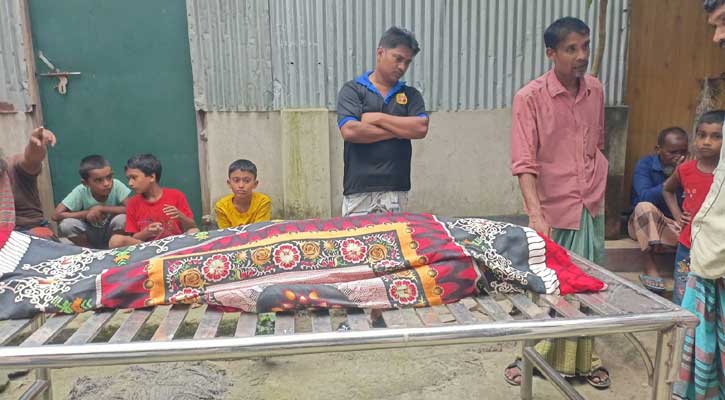 গাছ কাটতে গিয়ে বিদ্যুৎস্পৃষ্টে যুবকের মৃত্যু