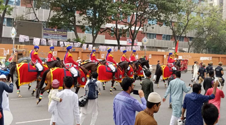 পবিত্র ঈদুল ফিতরে দেশজুড়ে উৎসবের আমেজ