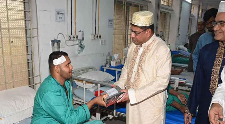 সিএমএইচসহ বিভিন্ন সেনা ক্যাম্প পরিদর্শন করলেন সেনাপ্রধান