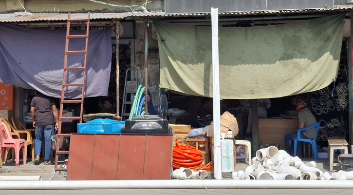  তীব্র তাপপ্রবাহে বিপর্যস্ত পাবনার জনজীবন