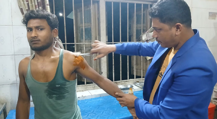 কিশোরগঞ্জে কুকুরের কামড়ে শিশুসহ ১৪ জন আহত