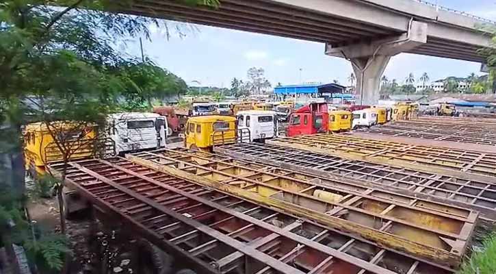 গেট পাস ফি বৃদ্ধি: চট্টগ্রাম বন্দরে স্থবিরতা, পরিবহন সেবা বন্ধ