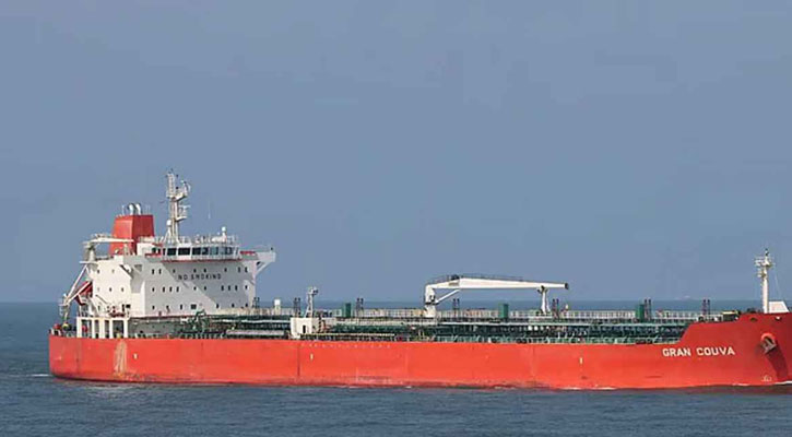 ৩০ হাজার টন জ্বালানি নিয়ে দেশে পৌঁছেছে আরও এক জাহাজ