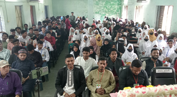 ৩২ বছর পর সরকারি ইন্দুরকানী কলেজে ছাত্রশিবিরের নবীন বরণ