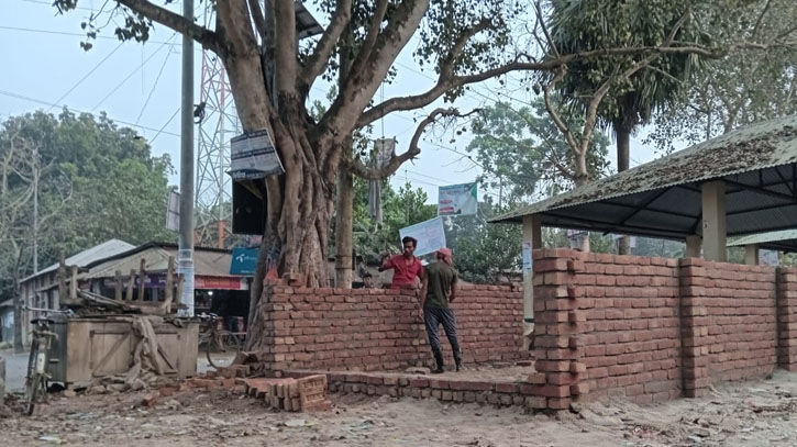 বিএনপি নেতার বিরুদ্ধে সরকারি জায়গা দখল করে ঘর নির্মাণের অভিযোগ