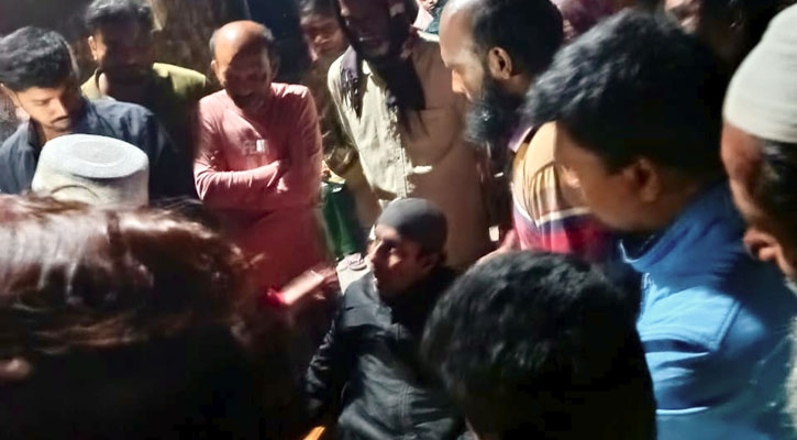 ঈশ্বরদীতে গভীর রাতে ব্যবসায়ীর বাড়িতে ছিনতাই