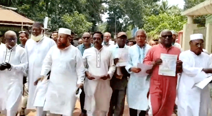 গণভোটের ‘খ’ প্রশ্ন নিয়ে বিএনপির লিফলেট বিতরণ