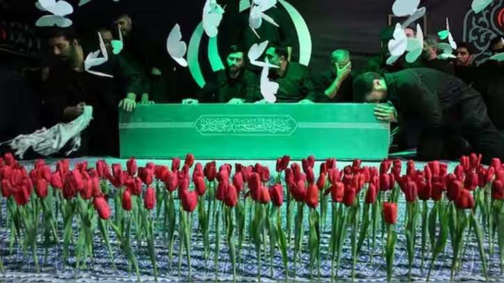 খামেনির দাফন প্রক্রিয়ায় তেহরানে লাখো মানুষের ঢল, ইতিহাসের দীর্ঘতম জানাজা