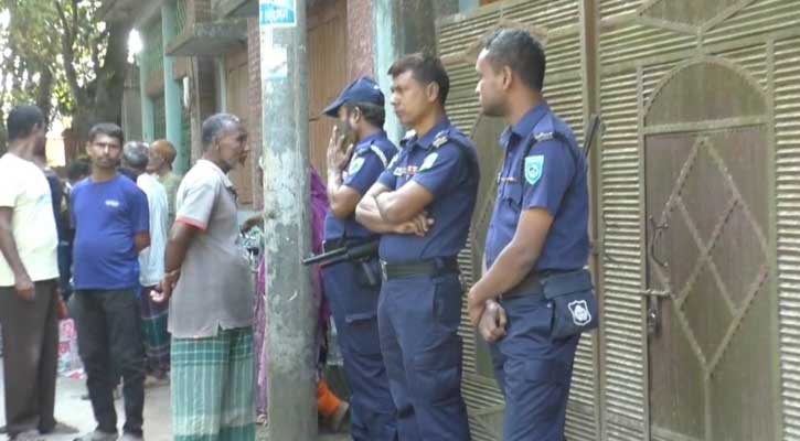 মাদকাসক্ত ছেলের ছুরিকাঘাতে প্রাণ গেল মায়ের, গুরুতর আহত বাবা