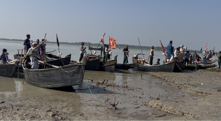 বলেশ্বর নদীতে জলবায়ু ধর্মঘট ও নৌকা র‍্যালি