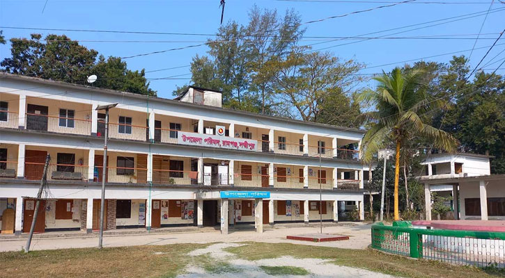 পরীক্ষা বর্জন করায় আন্দোলনকারী ৭ শিক্ষককে শোকজ